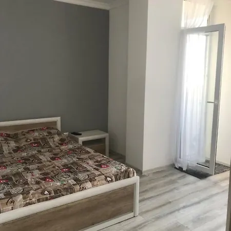 Apartamento роксолани 16 *